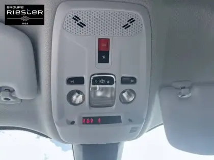 Photo 17 Peugeot 2008  Electrique 136 ch