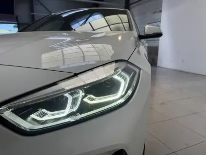 Photo 19 BMW Serie 1 118d 150 ch BVA8