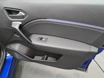 Photo 24 Renault Captur  E-Tech full hybrid 145