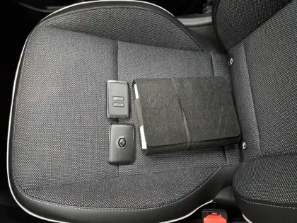 Photo 40 Renault Captur  E-Tech full hybrid 145