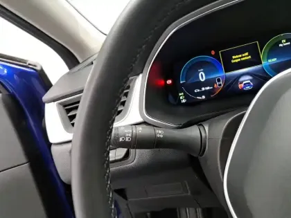 Photo 28 Renault Captur  E-Tech full hybrid 145