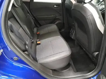 Photo 21 Renault Captur  E-Tech full hybrid 145