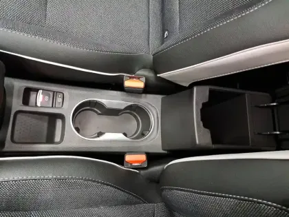 Photo 34 Renault Captur  E-Tech full hybrid 145