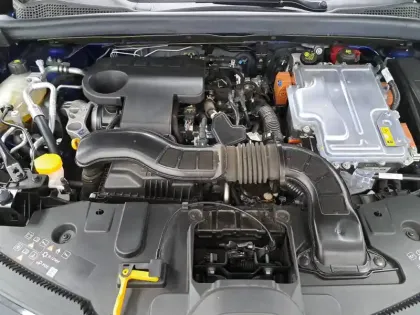 Photo 13 Renault Captur  E-Tech full hybrid 145