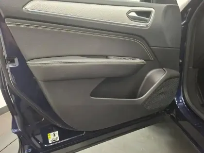 Photo 20 Renault Arkana  E-Tech full hybrid 145 GSR2