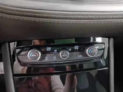 Photo 18 Opel Grandland X  Hybrid 225 ch BVA8