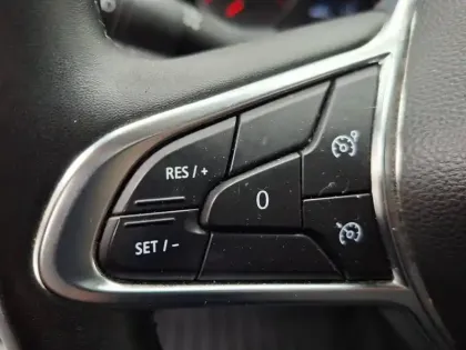 Photo 40 Renault Captur  TCe 90 - 21
