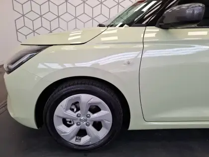 Photo 14 Suzuki Swift  1.2 Dualjet Hybrid Auto