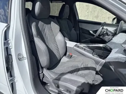 Photo 20 Peugeot 5008  Hybrid 145 e-DCS6