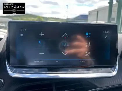 Photo 23 Peugeot 208  PureTech 100 S&S BVM6