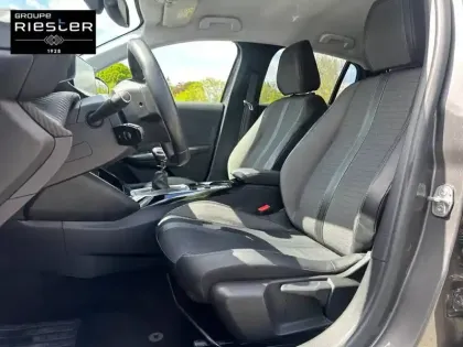 Photo 10 Peugeot 208  PureTech 100 S&S BVM6