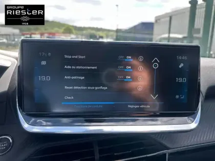 Photo 25 Peugeot 208  PureTech 100 S&S BVM6