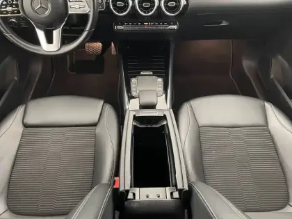 Photo 28 Mercedes GLA  200 d 8G-DCT