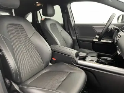 Photo 27 Mercedes GLA  200 d 8G-DCT