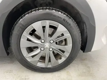 Photo 17 Peugeot 208  Electrique 50 kWh 136ch