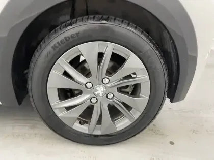 Photo 15 Peugeot 208  Electrique 50 kWh 136ch