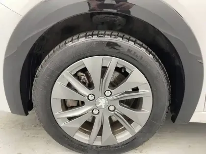 Photo 16 Peugeot 208  Electrique 50 kWh 136ch