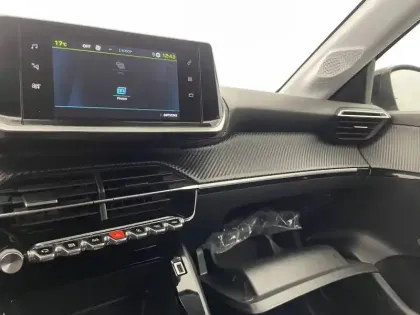 Photo 27 Peugeot 208  Electrique 50 kWh 136ch