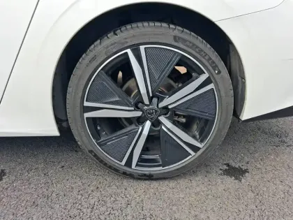 Photo 16 Peugeot 308  SW PureTech 130ch S&S EAT8