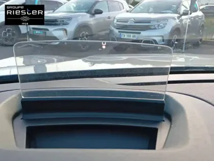 Photo 23 Citroën C4 e- 136 ch Automatique