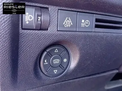 Photo 19 Citroën C4 e- 136 ch Automatique