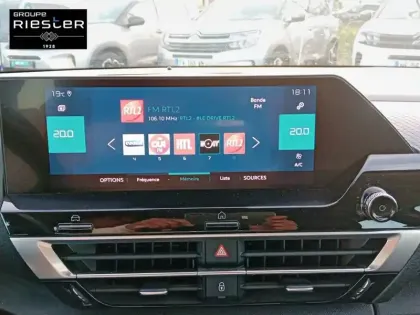 Photo 26 Citroën C4 e- 136 ch Automatique