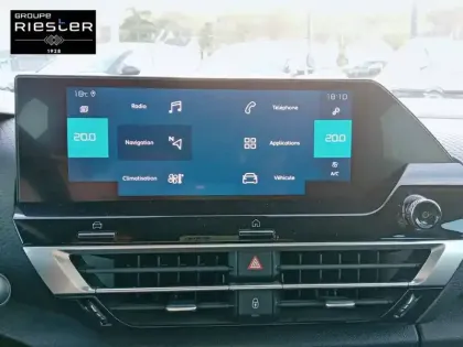 Photo 25 Citroën C4 e- 136 ch Automatique