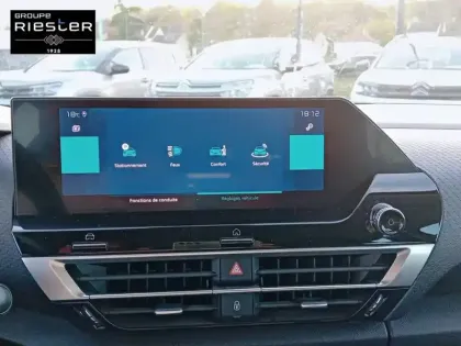 Photo 29 Citroën C4 e- 136 ch Automatique