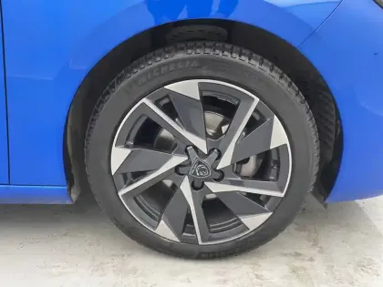 Photo 17 Peugeot 308  PureTech 130ch S&S EAT8