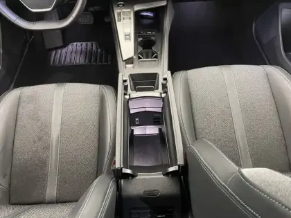 Photo 24 Peugeot 308  PureTech 130ch S&S EAT8