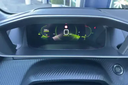 Photo 17 Peugeot 208  BlueHDi 100 S&S BVM6