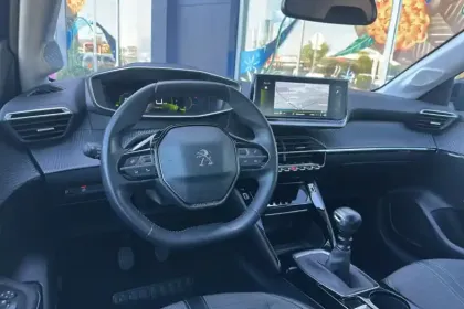 Photo 24 Peugeot 208  BlueHDi 100 S&S BVM6