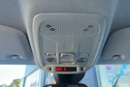 Photo 20 Peugeot 208  BlueHDi 100 S&S BVM6