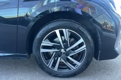 Photo 13 Peugeot 208  BlueHDi 100 S&S BVM6