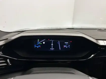 Photo 22 Peugeot 408  Plug-in Hybrid 240 ch e-DCS7