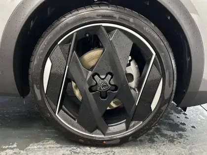 Photo 16 Peugeot 408  Plug-in Hybrid 240 ch e-DCS7