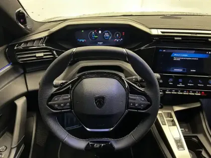 Photo 20 Peugeot 408  Plug-in Hybrid 240 ch e-DCS7