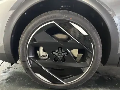 Photo 17 Peugeot 408  Plug-in Hybrid 240 ch e-DCS7