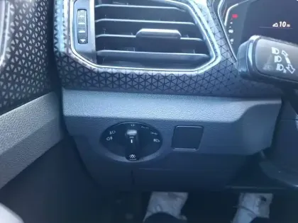 Photo 23 Volkswagen T-cross  1.0 TSI 110 Start/Stop DSG7