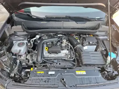 Photo 33 Volkswagen T-cross  1.0 TSI 110 Start/Stop DSG7