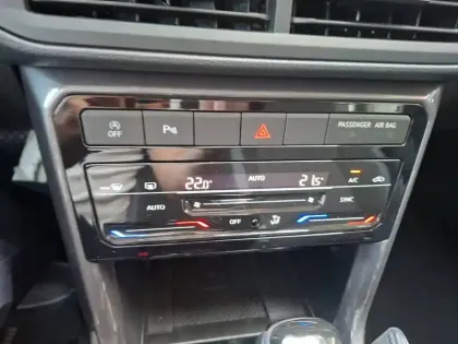 Photo 29 Volkswagen T-cross  1.0 TSI 110 Start/Stop DSG7