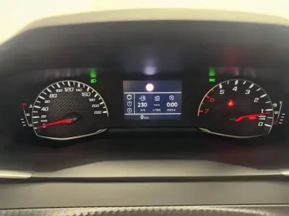 Photo 35 Peugeot 2008  100 S&S BVM6