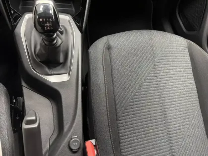 Photo 36 Peugeot 2008  100 S&S BVM6