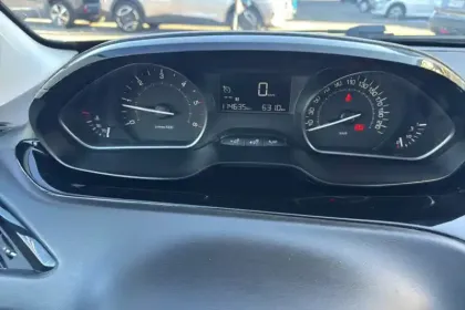 Photo 15 Peugeot 208  BlueHDi 100ch S&S BVM5