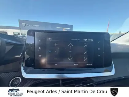 Photo 20 Peugeot 208  PureTech 100 S&S BVM6