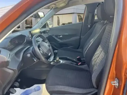 Photo 9 Peugeot 2008  PureTech 100 S&S BVM6
