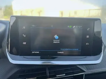Photo 15 Peugeot 2008  PureTech 100 S&S BVM6