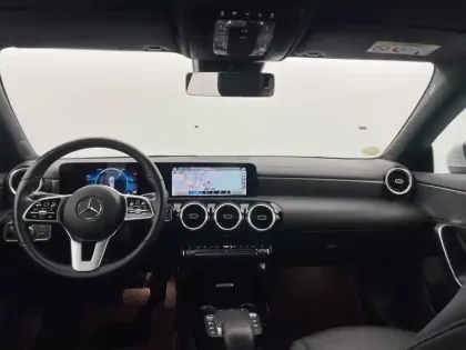 Photo 29 Mercedes CLA  Shooting Brake 180 d 8G-DCT