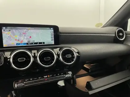 Photo 24 Mercedes CLA  Shooting Brake 180 d 8G-DCT