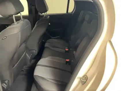 Photo 12 Peugeot 208  Electrique 50 kWh 136ch